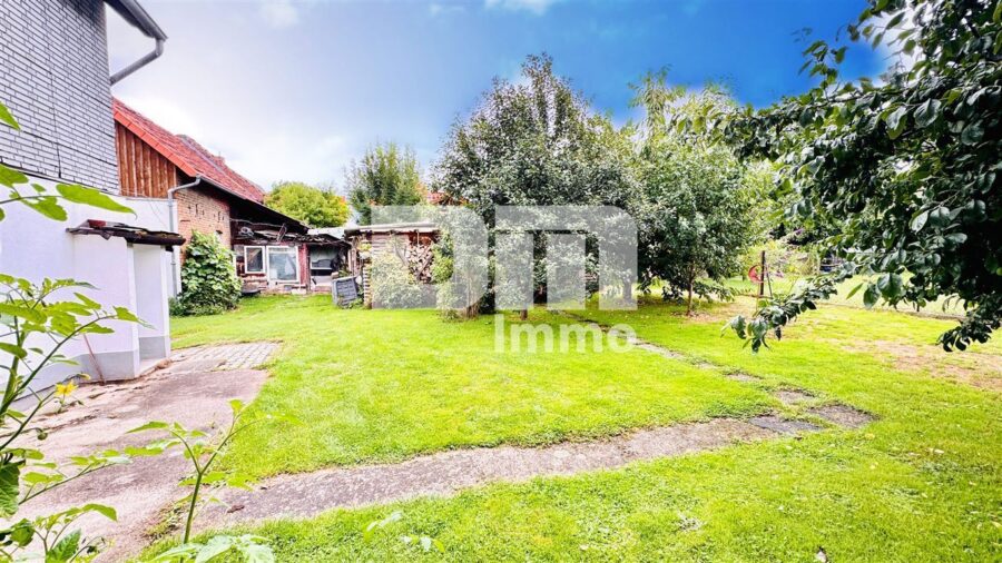 (R)eserviert!Altengerechtes teilsaniertes Einfamilienhaus auf einer Ebene - Gartenbereich 2